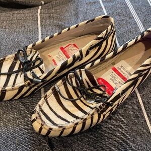 Sperry zebra slides